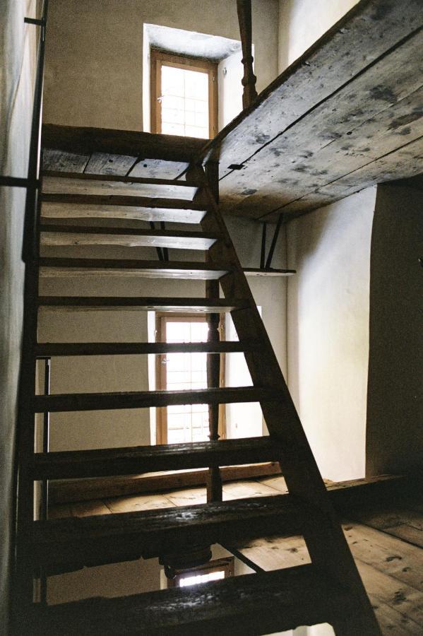 Hotel Weiss Kreuz Splugen Bagian luar foto
