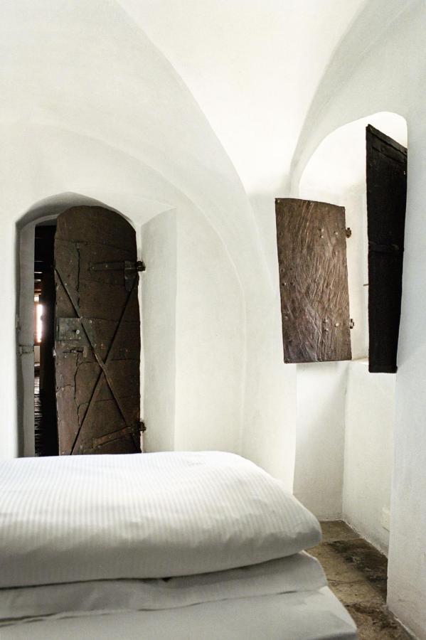 Hotel Weiss Kreuz Splugen Bagian luar foto