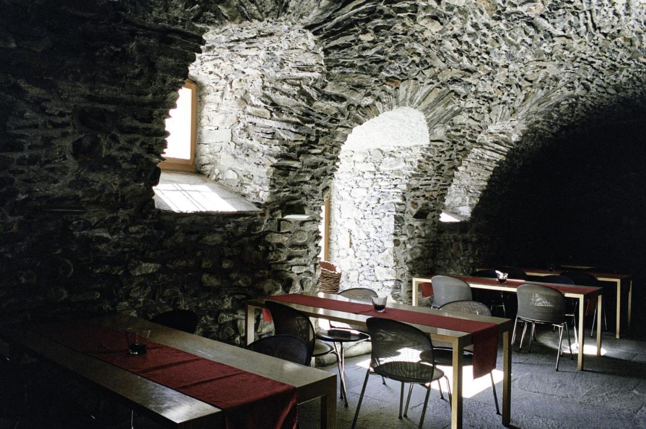 Hotel Weiss Kreuz Splugen Bagian luar foto