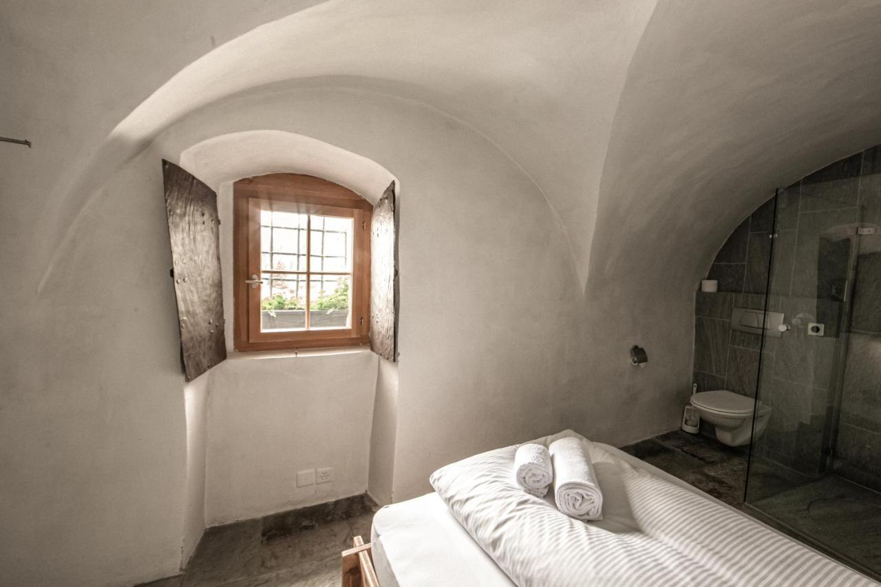 Hotel Weiss Kreuz Splugen Bagian luar foto