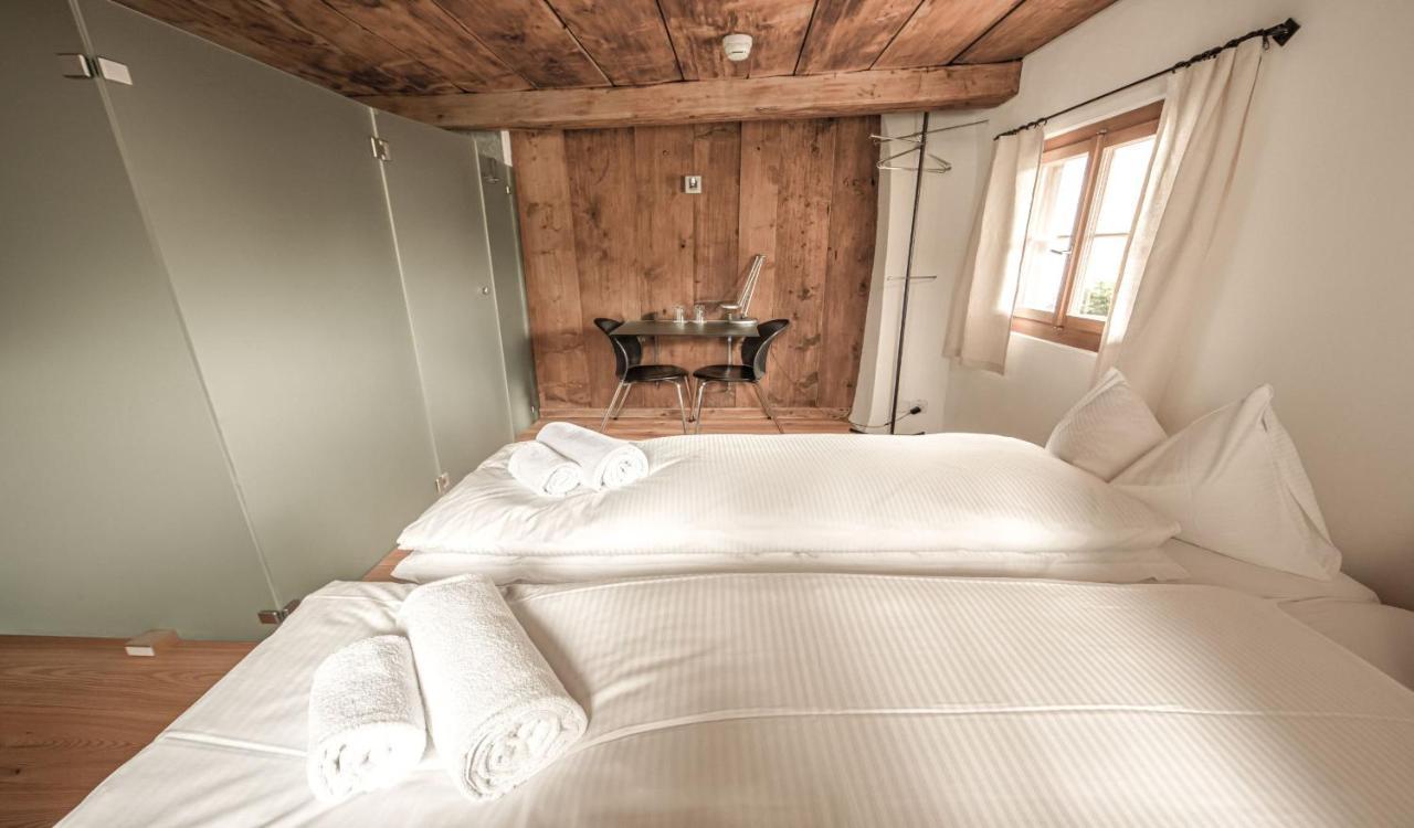 Hotel Weiss Kreuz Splugen Bagian luar foto